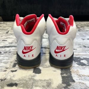 Air Jordan 5 Year 2000